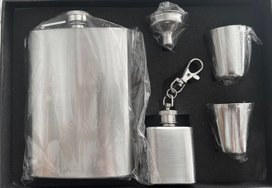 Wholesale LARGE FLASK WITH KEYCHAIN STAINLESS STEEL FLASK DRINKING SET (Sold by the piece)